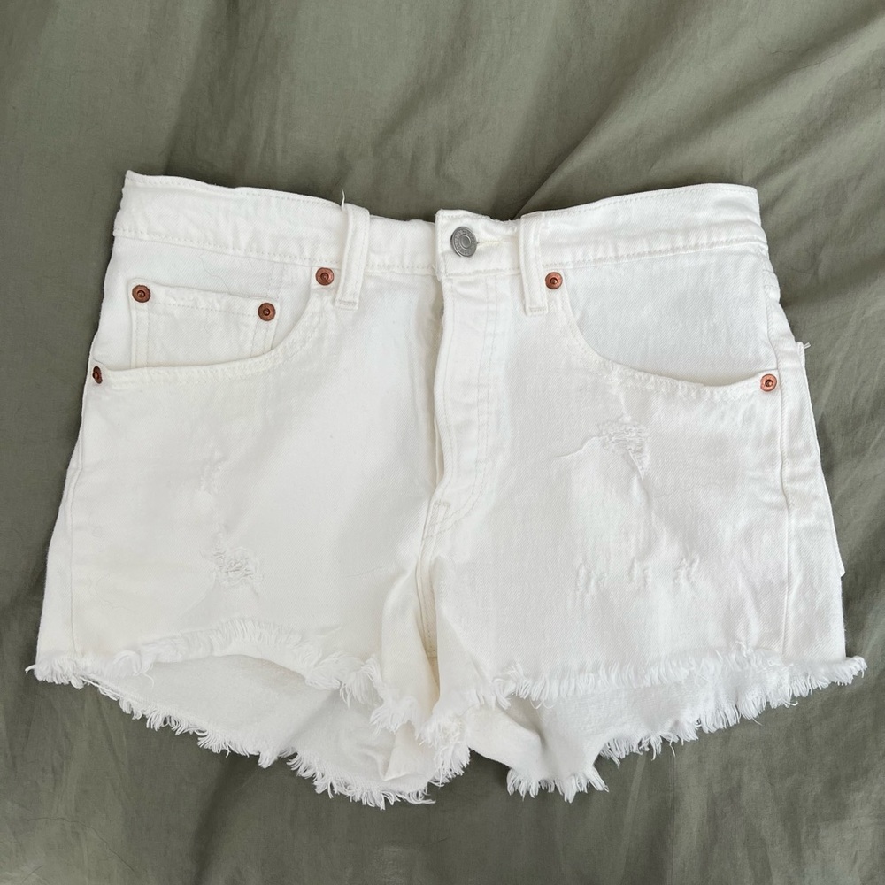 White Levi 501